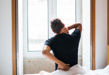 กระดูกสันหลังอักเสบยึดติด